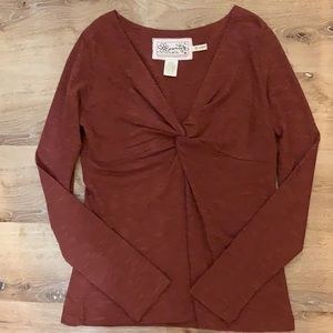 AVENTURA LONG SLEEVE V NECK TOP RUST COLORED SZ XS